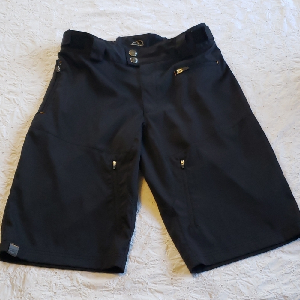 Performance black mens short M